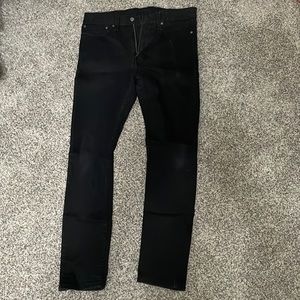510 Levi’s dark style jeans